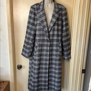 Evereve Black Gray and White Plaid Trench Coat size M